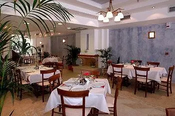 夏梦酒店