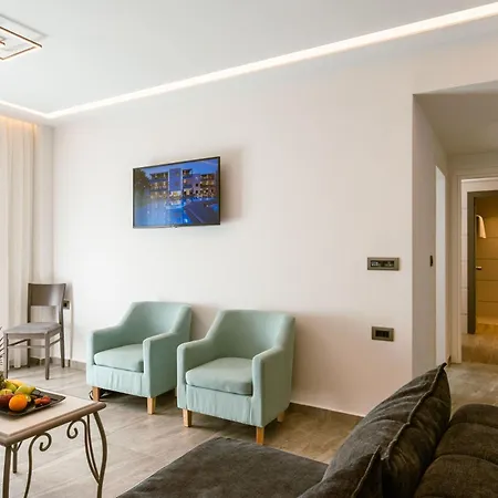 Summer Dream Aparthotel 3*