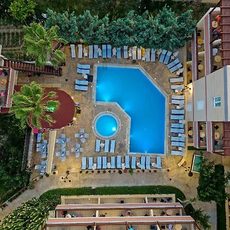 Summer Dream Aparthotel 3*